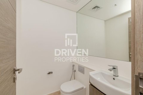 Lägenhet till försäljning i Business Bay, Dubai, UAE 2 sovrum, 157.01 kvm Nr. 767216 - fotografi 15