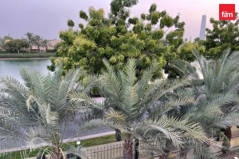 Villa te huur in Dubai, VAE 8 slaapkamers, 1723.6 vr.m., nr 760352 - foto 25