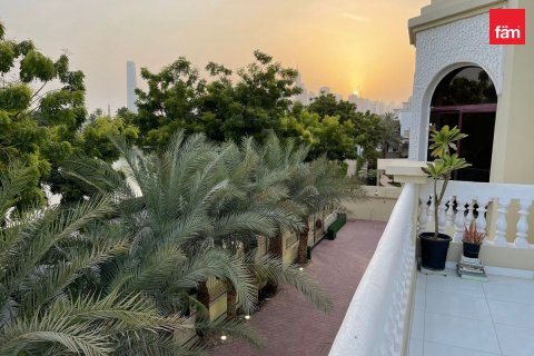 Villa te huur in Dubai, VAE 8 slaapkamers, 1723.6 vr.m., nr 760352 - foto 21