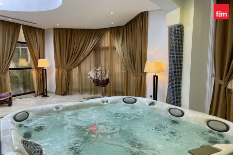 Villa te huur in Dubai, VAE 8 slaapkamers, 1723.6 vr.m., nr 760352 - foto 19