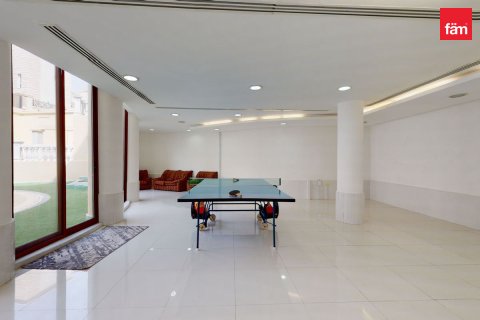 Villa te huur in Dubai, VAE 8 slaapkamers, 1723.6 vr.m., nr 760352 - foto 16