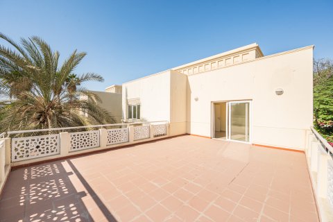 Vilë në Meadows, Dubai, Emiratet e Bashkuara Arabe 3 dhoma gjumi, 285.11 m2. № 750852 - Foto 20