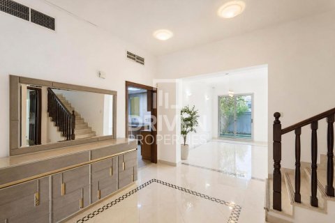 Villa sa Falcon City of Wonders, Dubai, UAE 4 silid-tulugan, 324.05 sq.m. № 762086 - larawan 4