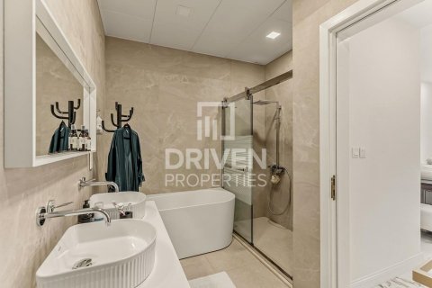 דירה להשכרה ב Palm Jumeirah, Dubai, איחוד האמירויות 2 חדרי שינה, 158.77 מ"ר, מספר 768507 - תמונה 13