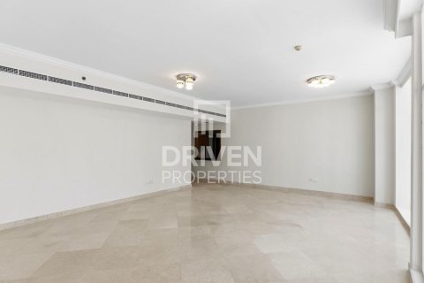 Зняти в оренду квартиру в Дубай Марина, Дубай, ОАЕ 3 спальні, 187.48м2, № 768511 - фото 2