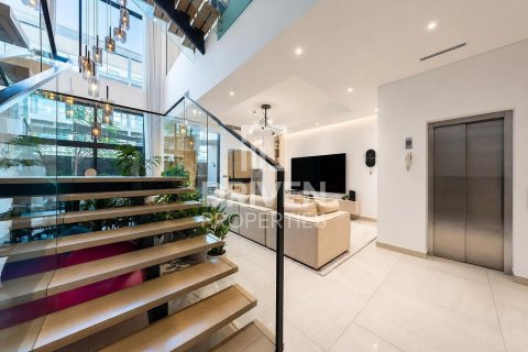 טאונהאוס להשכרה ב Jumeirah Village Circle, Dubai, איחוד האמירויות 4 חדרי שינה, 197.6 מ"ר, מספר 768509 - תמונה 7