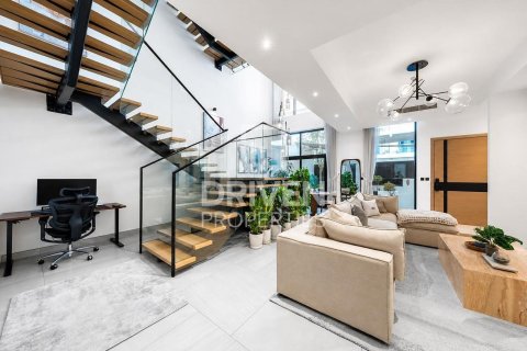 טאונהאוס להשכרה ב Jumeirah Village Circle, Dubai, איחוד האמירויות 4 חדרי שינה, 197.6 מ"ר, מספר 768509 - תמונה 2
