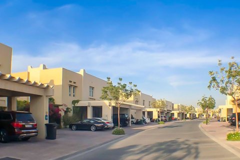 Townhouse in The Lakes, Dubai, UAE 3 bedrooms, 238.11 sq.m. № 750088 - photo 6