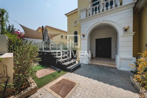 فيلا للإيجار في Jumeirah Park، دبي، الإمارات العربية المتحدة 3 غرفة نوم ، 760.97 متر مربع ، رقم 759582 - صورة 10
