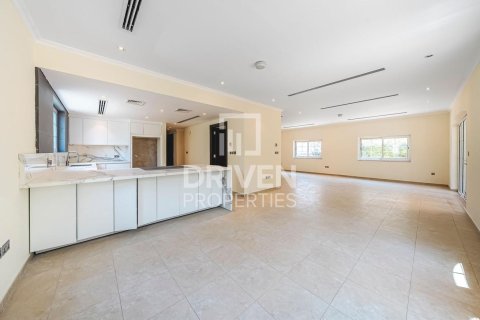فيلا للإيجار في Jumeirah Park، دبي، الإمارات العربية المتحدة 3 غرفة نوم ، 760.97 متر مربع ، رقم 759582 - صورة 7
