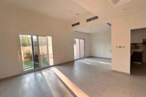 Villa in Dubai Land, Dubai, VAE: 3 Schlafzimmer, 161 m2 Nr. 678015