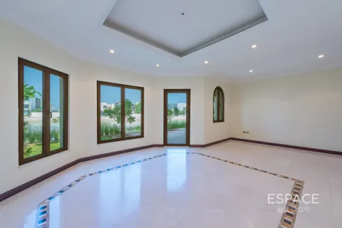 Vila di Palm Jumeirah, Dubai, UAE 4 bilik tidur, 465 meter persegi № 738026 - foto 5