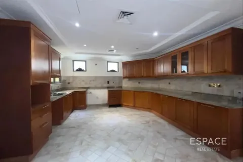 Villa till försäljning i Palm Jumeirah, Dubai, UAE 4 sovrum, 465 kvm Nr. 738021 - fotografi 5