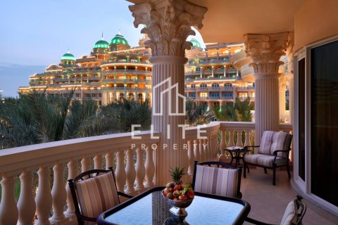 Villa till försäljning i Palm Jumeirah, Dubai, UAE 4 sovrum, 1403 kvm Nr. 736374 - fotografi 2