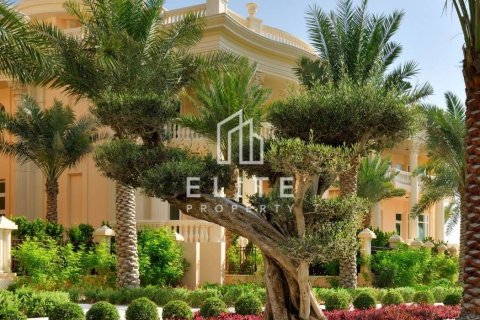 Villa till försäljning i Palm Jumeirah, Dubai, UAE 4 sovrum, 1403 kvm Nr. 736374 - fotografi 12