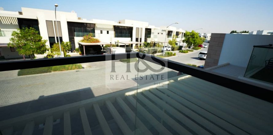 Villa sa DAMAC Hills (Akoya by DAMAC), Dubai, UAE 3 silid-tulugan, 150 sq.m. № 642152