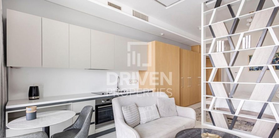 Business Bay、Dubai、UAEにあるマンション 1部屋、62.99 m2 No761681
