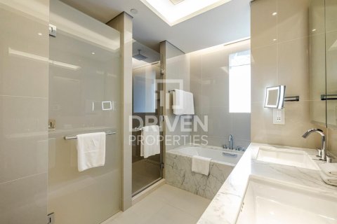 Appartement à vendre à  Downtown Dubai (Downtown Burj Dubai), Dubai, EAU 2 chambres, 123.47 m2 № 761678 - photo 7