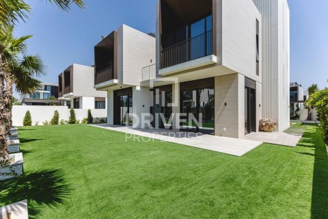 Βίλα σε Dubai Hills Estate, ΗΑΕ 5 υπνοδωμάτια, 659.98 τ.μ. Αρ. 744842