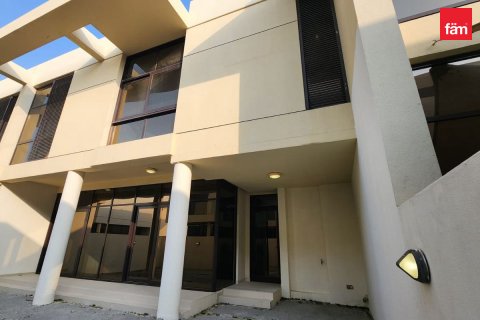Shtëpi në qytet në Dubai, Emiratet e Bashkuara Arabe 3 dhoma gjumi, 252.9 m2. № 760178