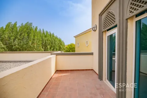 Vila di Jumeirah Park, Dubai, UAE 3 bilik tidur, 285 meter persegi № 738101 - foto 17
