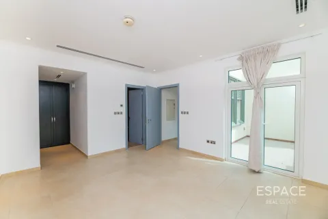 Vila di Jumeirah Park, Dubai, UAE 3 bilik tidur, 285 meter persegi № 738101 - foto 6