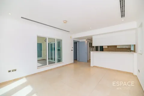 Vila di Jumeirah Park, Dubai, UAE 3 bilik tidur, 285 meter persegi № 738101 - foto 3