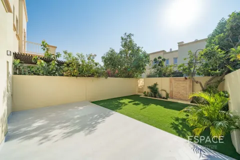 Vilë në The Springs, Dubai, Emiratet e Bashkuara Arabe 3 dhoma gjumi, 153 m2. № 738103 - Foto 17