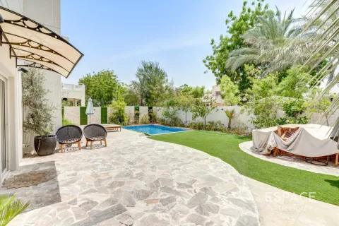 Vilë në Meadows, Dubai, Emiratet e Bashkuara Arabe 3 dhoma gjumi, 307 m2. № 738099 - Foto 17