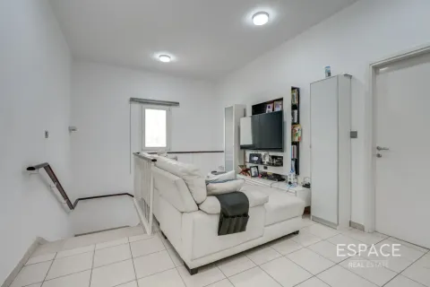 Vilë në Meadows, Dubai, Emiratet e Bashkuara Arabe 3 dhoma gjumi, 307 m2. № 738099 - Foto 13