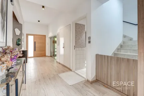 Vilë në Meadows, Dubai, Emiratet e Bashkuara Arabe 3 dhoma gjumi, 307 m2. № 738099 - Foto 3