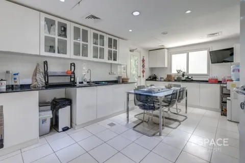 Vilë në Meadows, Dubai, Emiratet e Bashkuara Arabe 3 dhoma gjumi, 307 m2. № 738099 - Foto 7
