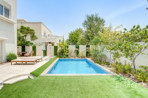 Vilë në Meadows, Dubai, Emiratet e Bashkuara Arabe 3 dhoma gjumi, 307 m2. № 738099 - Foto 18