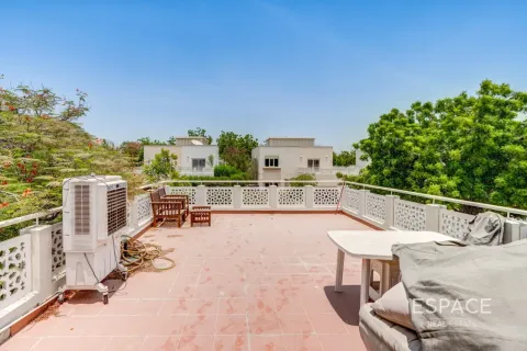 Vilë në Meadows, Dubai, Emiratet e Bashkuara Arabe 3 dhoma gjumi, 307 m2. № 738099 - Foto 12