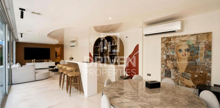 Villa in Jumeirah Park, Dubai, VAE 6 slaapkamers, 799.99 vr.m. nr 762134