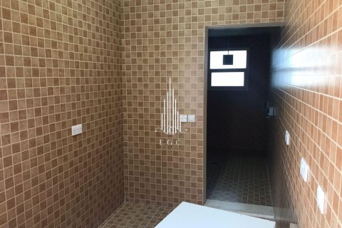 וילה להשכרה ב Khalifa City, Abu Dhabi, איחוד האמירויות  7 חדרי שינה, 2090.3 מ"ר, מספר 514006 - תמונה 17