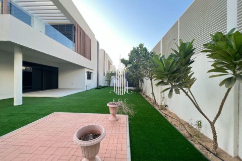Vila di Yas Island, Abu Dhabi, UAE 5 bilik tidur, 765.5 meter persegi № 513970 - foto 23