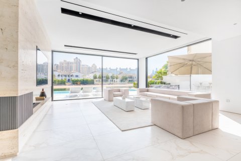 Villa til salg i Palm Jumeirah, Dubai, UAE 5 soveværelser, 622.64 kvm № 762750 - foto 6