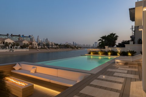 Villa til salg i Palm Jumeirah, Dubai, UAE 5 soveværelser, 622.64 kvm № 762750 - foto 11