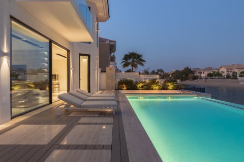 Villa til salg i Palm Jumeirah, Dubai, UAE 5 soveværelser, 622.64 kvm № 762750 - foto 12