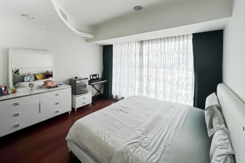 Dupleks di World Trade Center, Dubai, UAE 2 bilik tidur, 195.93 meter persegi № 750333 - foto 5