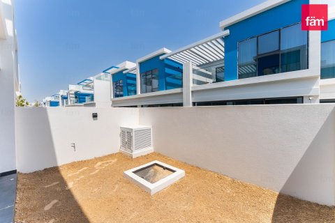 Villetta a schiera in affitto a Dubai, EAU 4 camere da letto, 144 mq. № 763041 - foto 14
