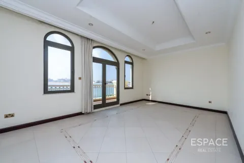 ویلا برای فروش در Palm Jumeirah، Dubai، امارات متحده عربی 4 خوابه ، 657 متر مربع ، شماره 649690 - تصویر 15