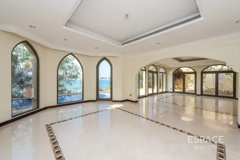 ویلا برای فروش در Palm Jumeirah، Dubai، امارات متحده عربی 4 خوابه ، 657 متر مربع ، شماره 649690 - تصویر 2