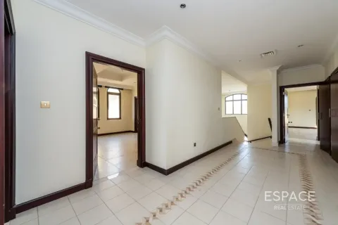 ویلا برای فروش در Palm Jumeirah، Dubai، امارات متحده عربی 4 خوابه ، 657 متر مربع ، شماره 649690 - تصویر 13