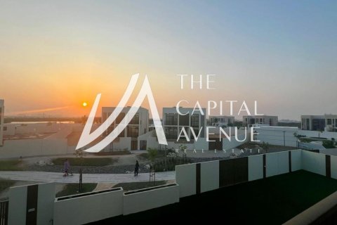 ویلا در Abu Dhabi ، امارات متحده عربی 3 خوابه ، 417.97 متر مربع.  شماره 762841