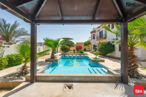 Üürile anda villa asukohaga Al Barsha, Dubai, AÜE: 6 magamistoaga, 1419.7 m² Nr 714324 - pilt 11