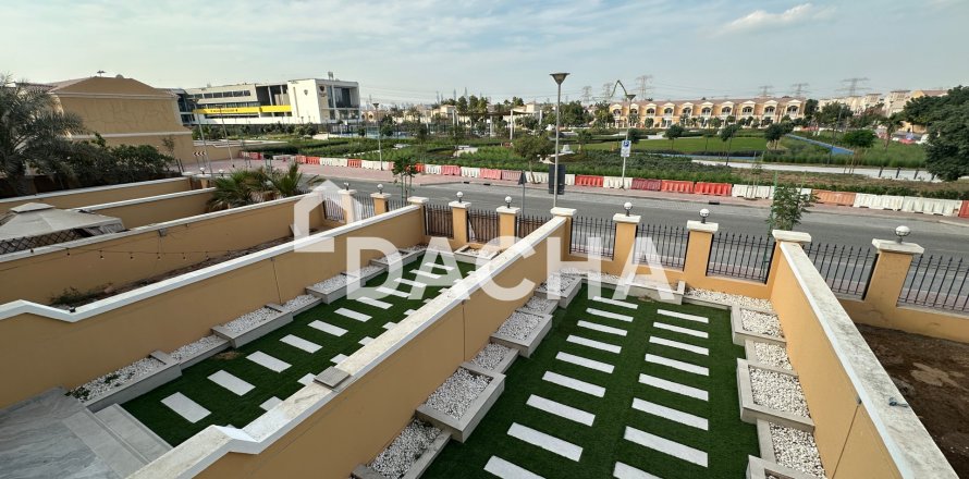 Rijtjeshuis in Jumeirah Village Triangle, Dubai, VAE 2 slaapkamers, 152 vr.m. nr 720580