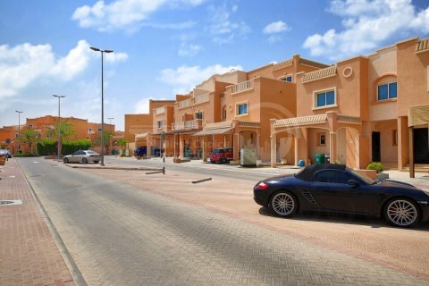 Vila v Al Reef, Abu Dhabi, SAE 3 spálne, 225.1 m2 č. 722282 - Fotografia 15