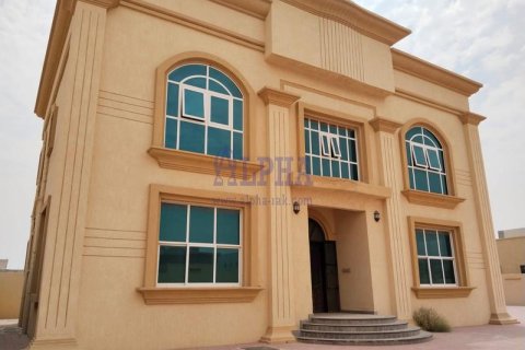 Villa i Al Riffa, Ras Al Khaimah, UAE 5 soveværelser, 400.9 kvm № 720591